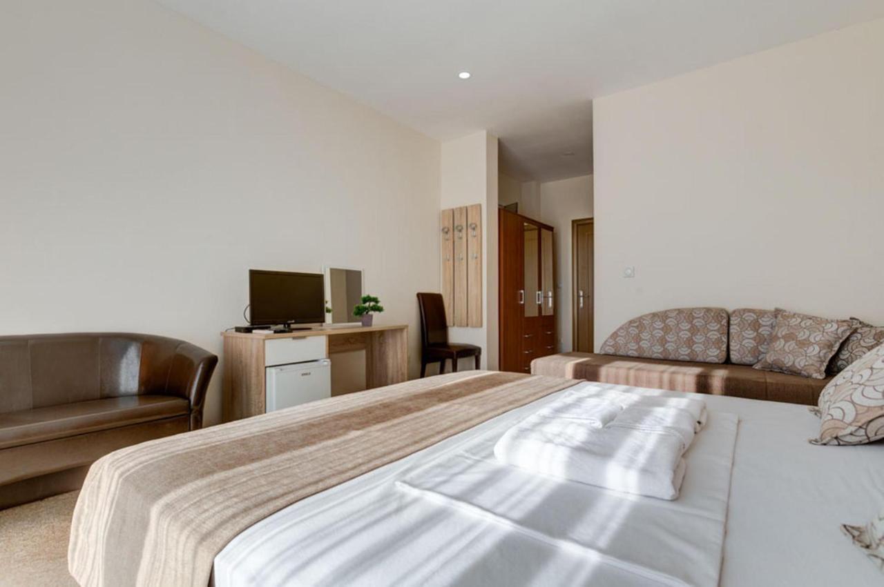Hotel Zan Ulcinj Zewnętrze zdjęcie
