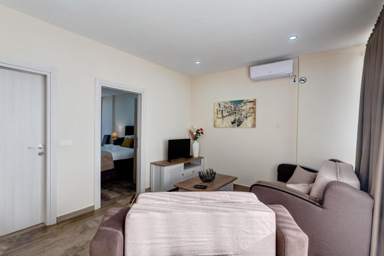 Hotel Zan Ulcinj Zewnętrze zdjęcie
