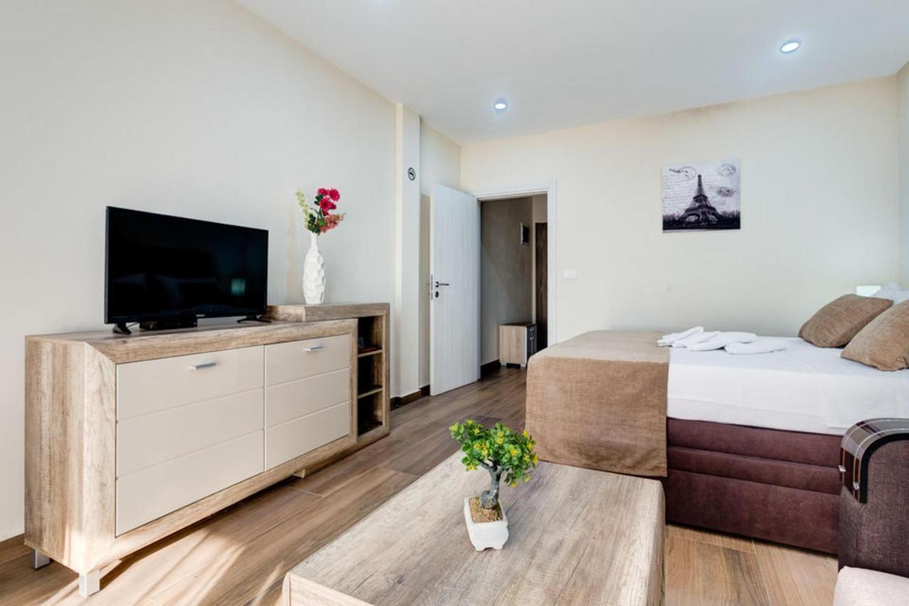 Hotel Zan Ulcinj Zewnętrze zdjęcie