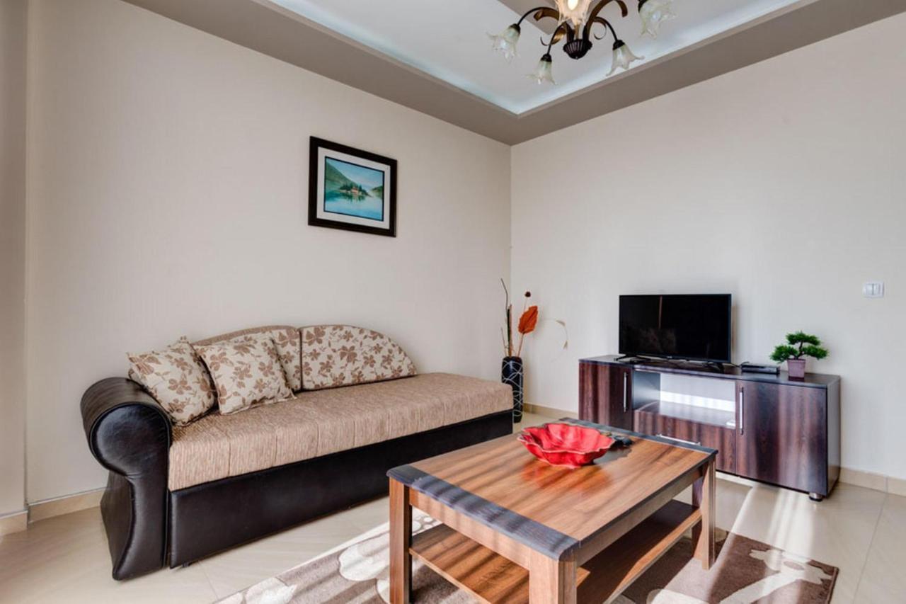 Hotel Zan Ulcinj Zewnętrze zdjęcie