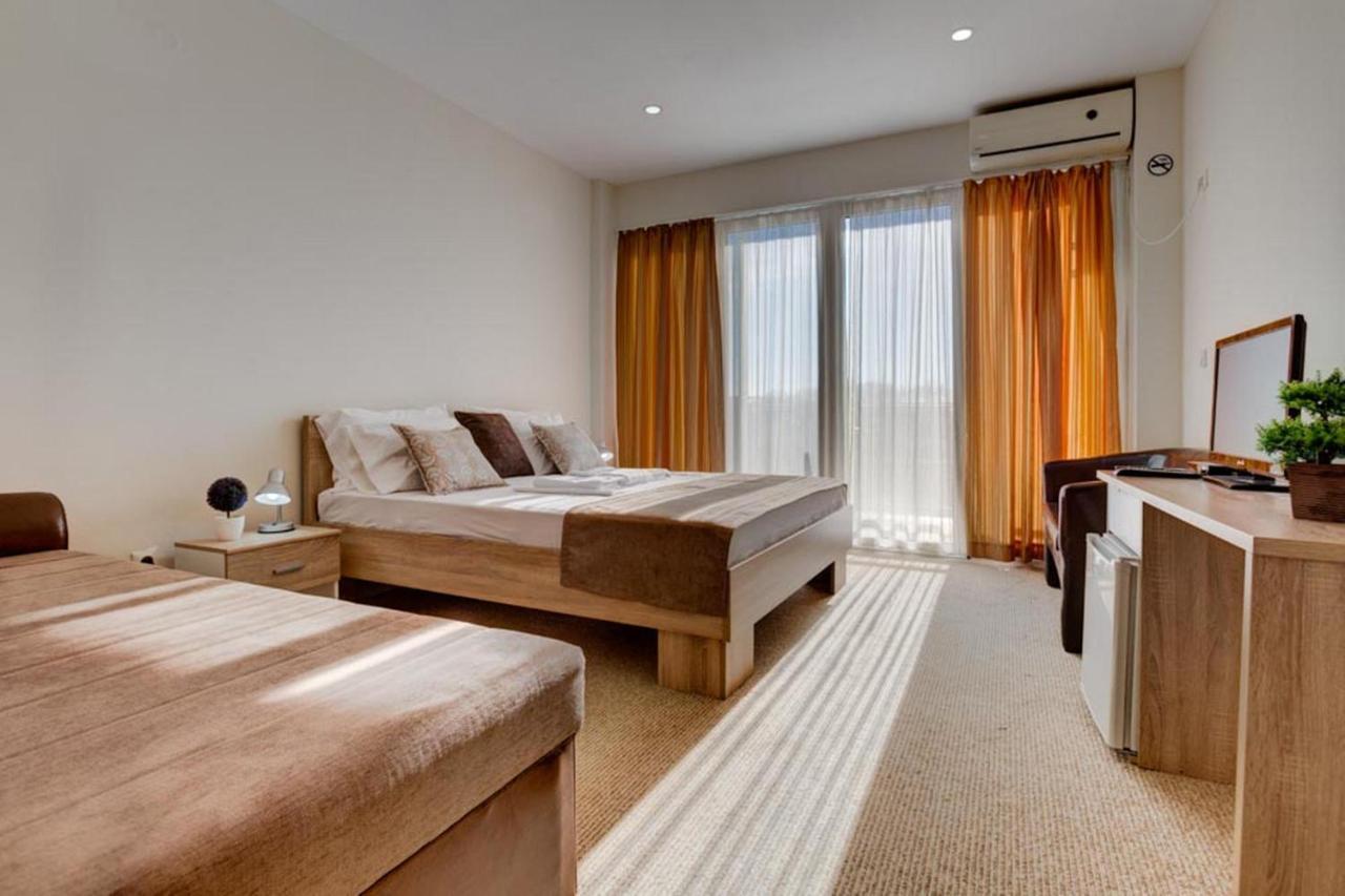 Hotel Zan Ulcinj Zewnętrze zdjęcie